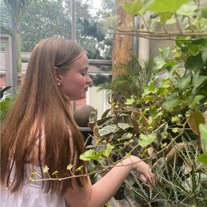 Meet your Posher, Maeve